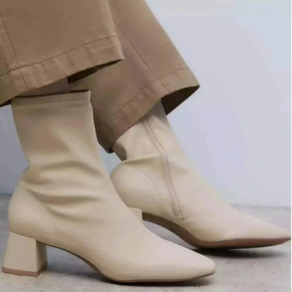 {Zara} Ecru Leather Zippered Boots - Size 39 - Picture 1 of 10